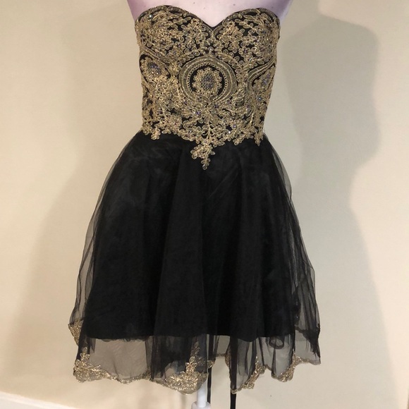 Chiffon Beads and Embroidered Prom or Wedding Gown - Picture 5 of 15